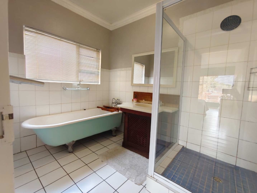 6 Bedroom Property for Sale in Quaggafontein Free State